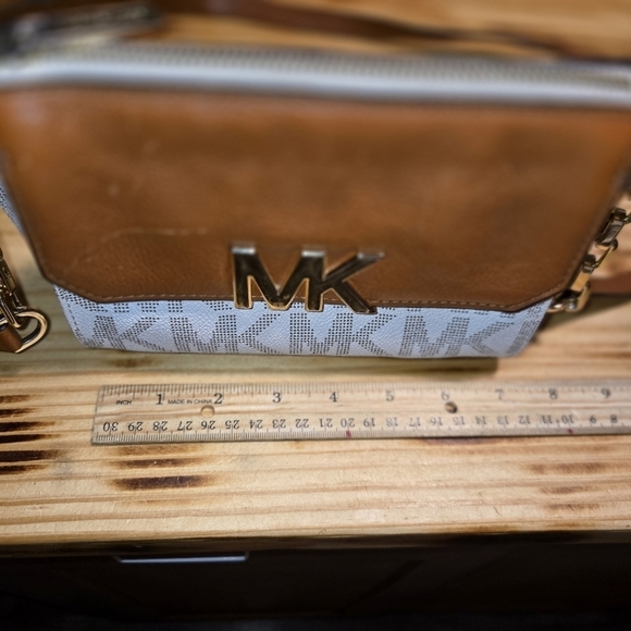 Michael‎ Michael Kors Fulton Flap Crossbody Cream And Brown - Picture 12 of 13